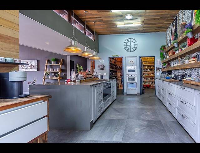 4 BEDROOM HOUSE FOR SALE IN COPPERLEAF ESTATE